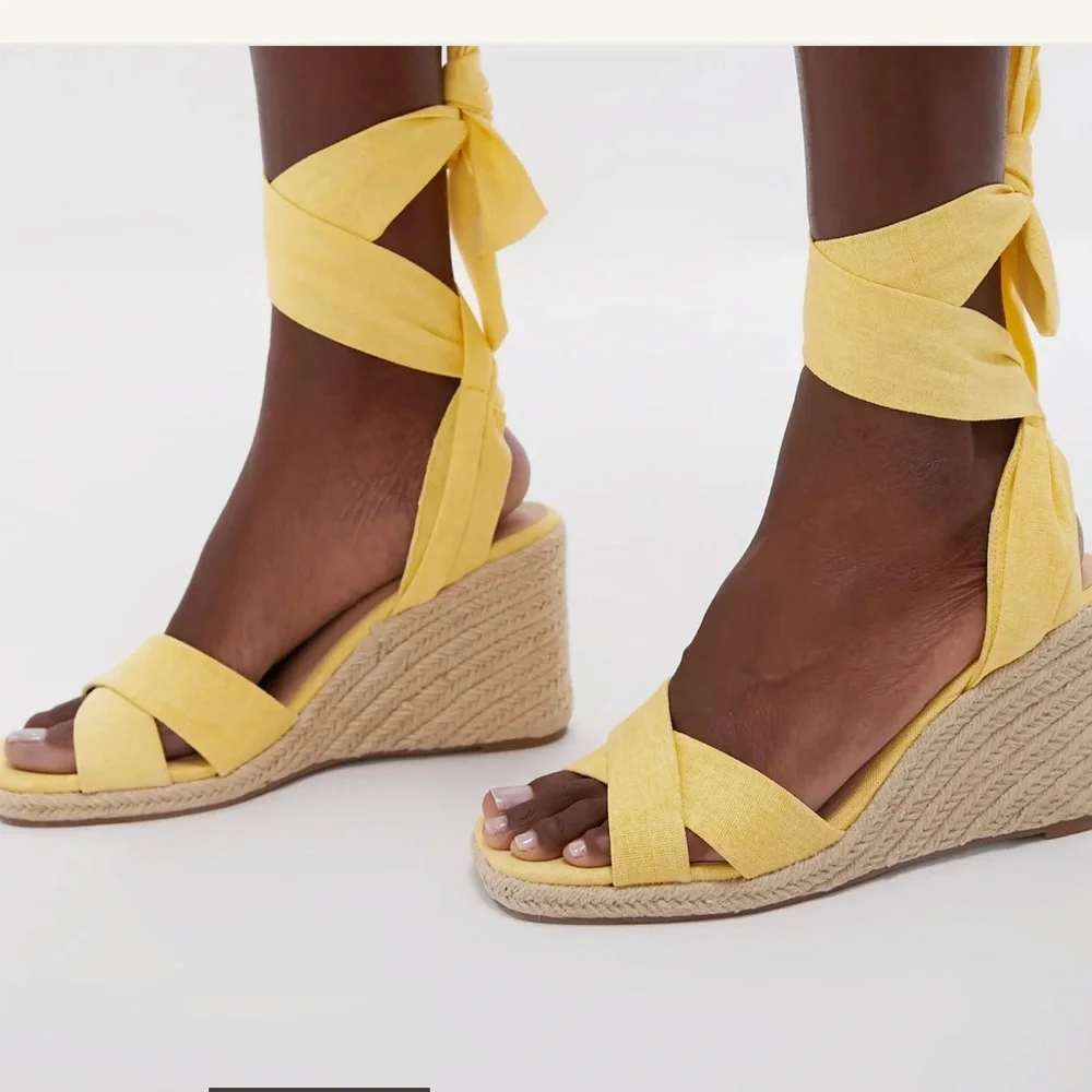 Tuckernuck chic yellow